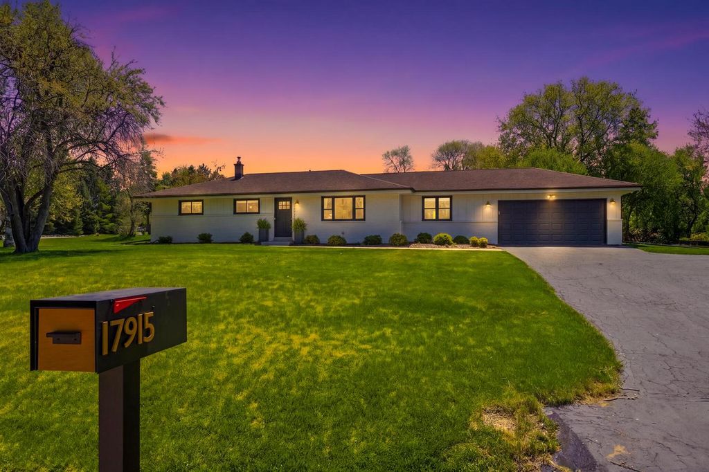 17915 Evergreen COURT, Brookfield, WI 53045