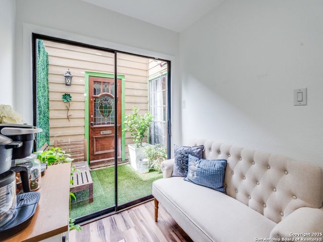 3605 Hidden Dr Apt E1, San Antonio, TX 78217