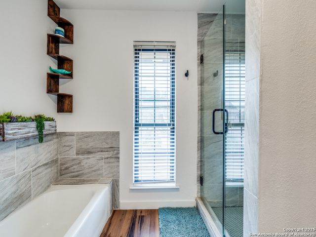 3605 Hidden Dr Apt E1, San Antonio, TX 78217