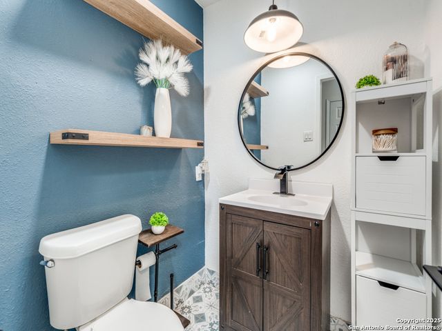 3605 Hidden Dr Apt E1, San Antonio, TX 78217