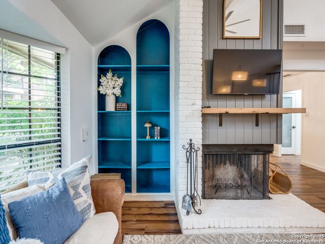 3605 Hidden Dr Apt E1, San Antonio, TX 78217