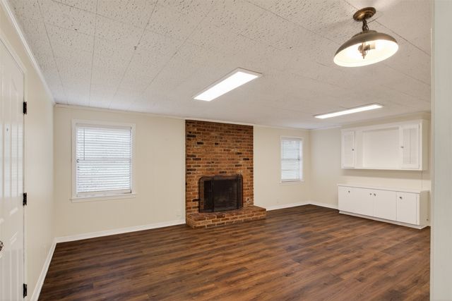 4015 Richmond Avenue, Shreveport, LA 71106