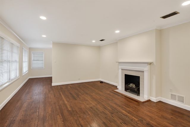 4015 Richmond Avenue, Shreveport, LA 71106