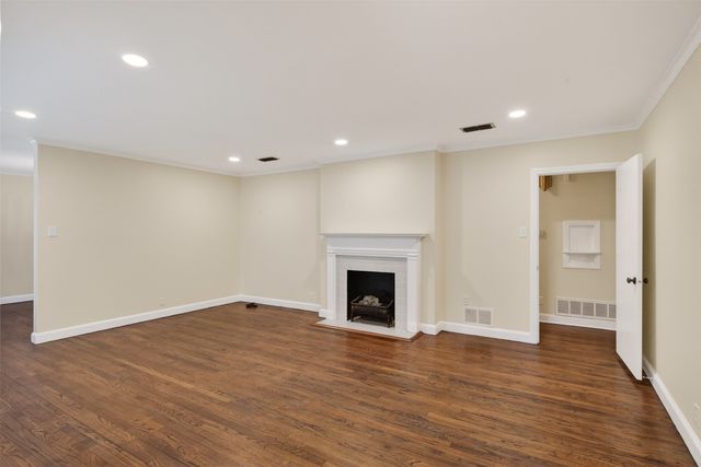 4015 Richmond Avenue, Shreveport, LA 71106