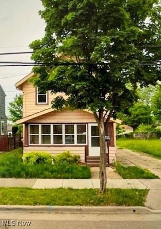 2086 13th Street SW, Akron, OH 44314