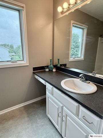 4416 S 174th Avenue, Omaha, NE 68135