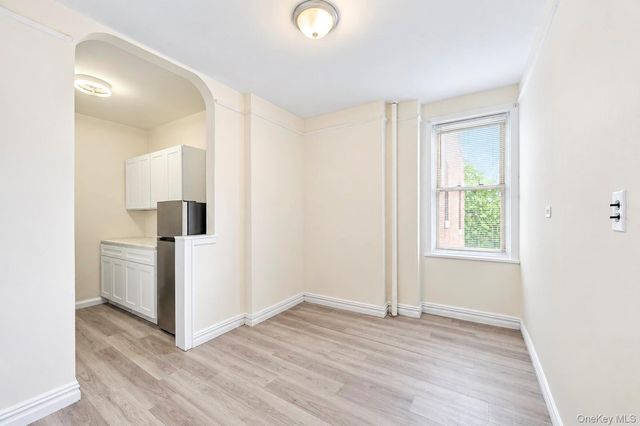 3321 Bruckner Boulevard 5G, Bronx, NY 10461