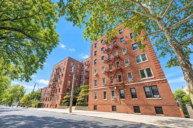 3321 Bruckner Boulevard 5G, Bronx, NY 10461