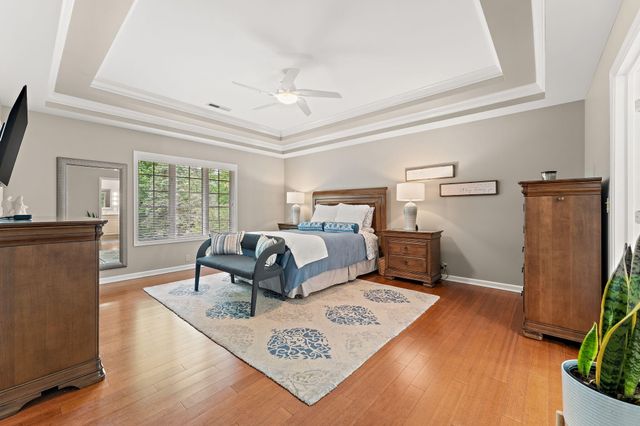 902 Crabapple Lane, Valparaiso, IN 46383