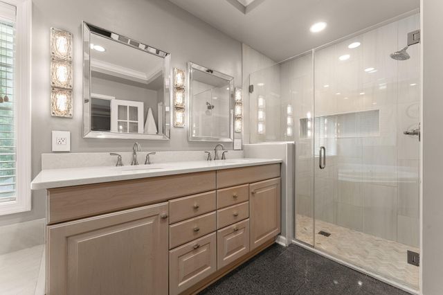 902 Crabapple Lane, Valparaiso, IN 46383