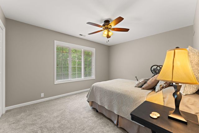 902 Crabapple Lane, Valparaiso, IN 46383