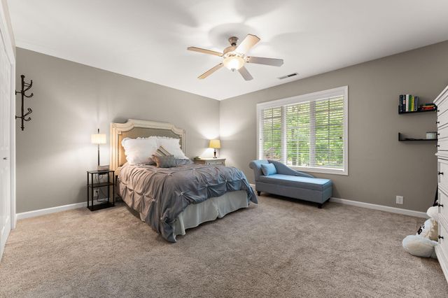 902 Crabapple Lane, Valparaiso, IN 46383