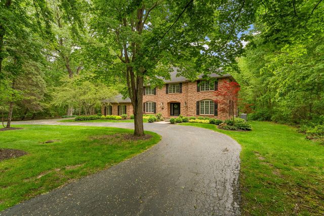 902 Crabapple Lane, Valparaiso, IN 46383
