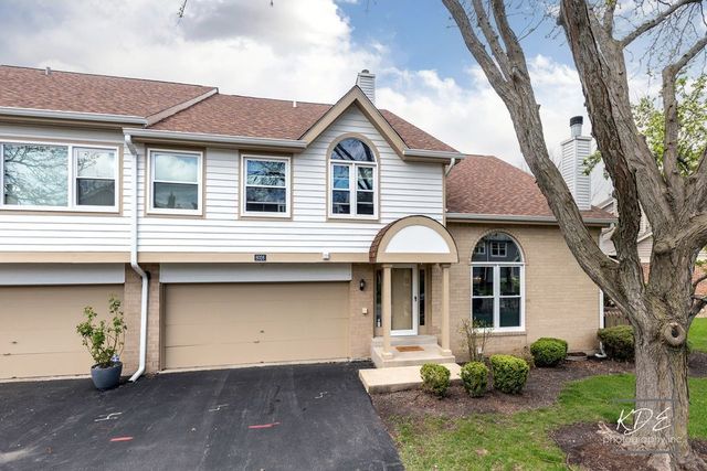 8026 Barrymore Drive 37-2, Darien, IL 60561