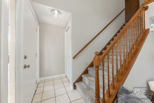 8026 Barrymore Drive 37-2, Darien, IL 60561