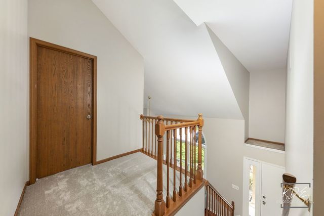 8026 Barrymore Drive 37-2, Darien, IL 60561
