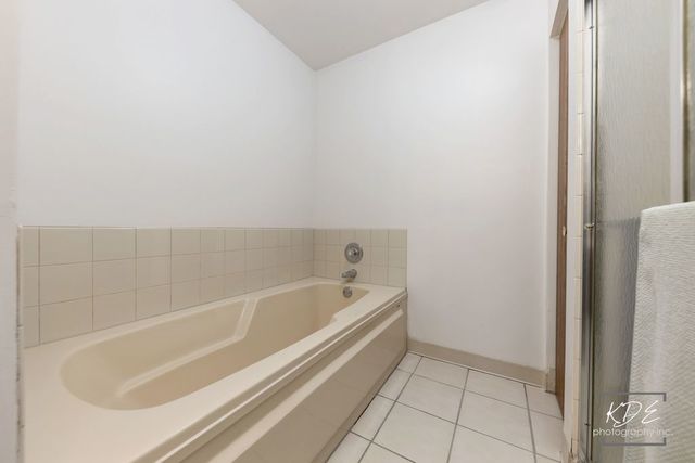 8026 Barrymore Drive 37-2, Darien, IL 60561