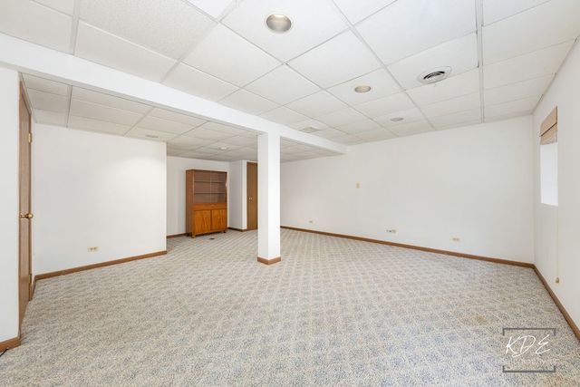 8026 Barrymore Drive 37-2, Darien, IL 60561