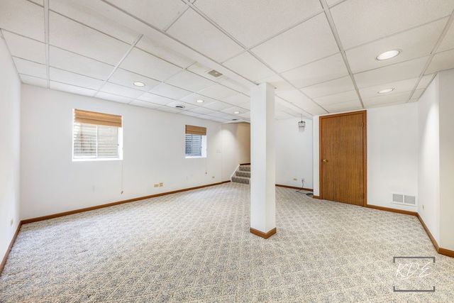 8026 Barrymore Drive 37-2, Darien, IL 60561
