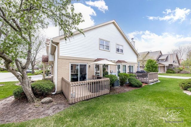 8026 Barrymore Drive 37-2, Darien, IL 60561