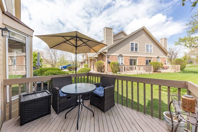 8026 Barrymore Drive 37-2, Darien, IL 60561