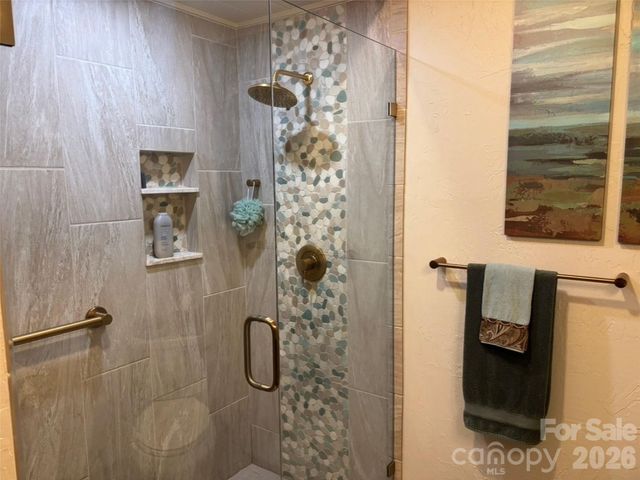 201 Flowering Ridge, Canton, NC 28716