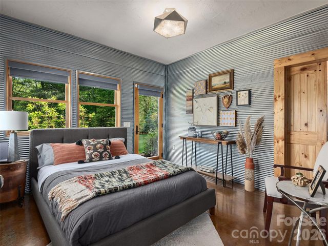 201 Flowering Ridge, Canton, NC 28716