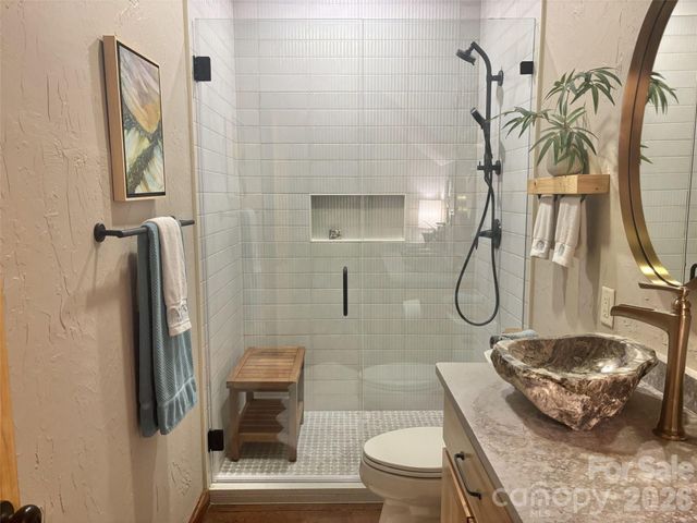 201 Flowering Ridge, Canton, NC 28716