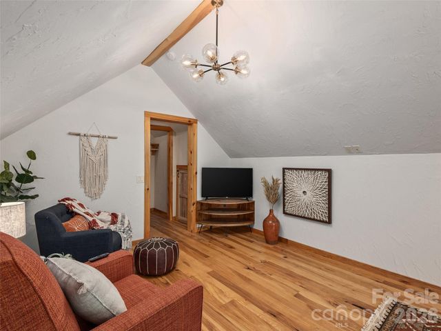 201 Flowering Ridge, Canton, NC 28716