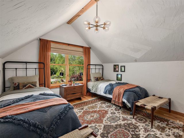 201 Flowering Ridge, Canton, NC 28716