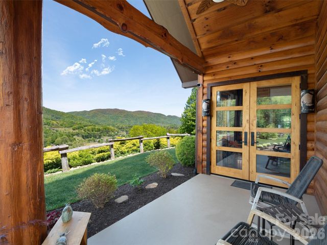 201 Flowering Ridge, Canton, NC 28716