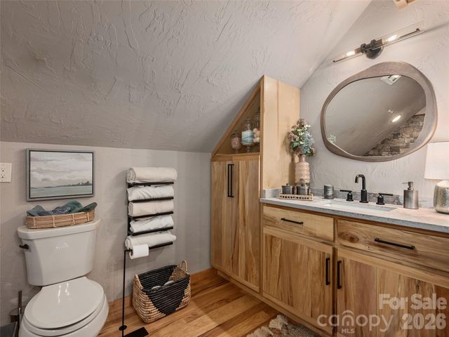 201 Flowering Ridge, Canton, NC 28716