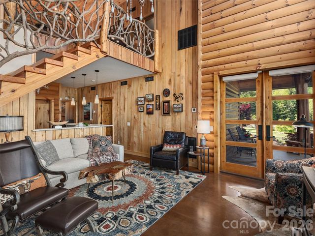 201 Flowering Ridge, Canton, NC 28716