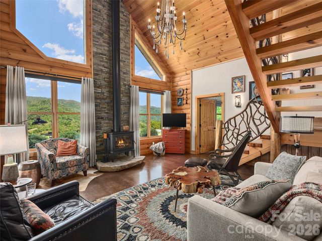 201 Flowering Ridge, Canton, NC 28716