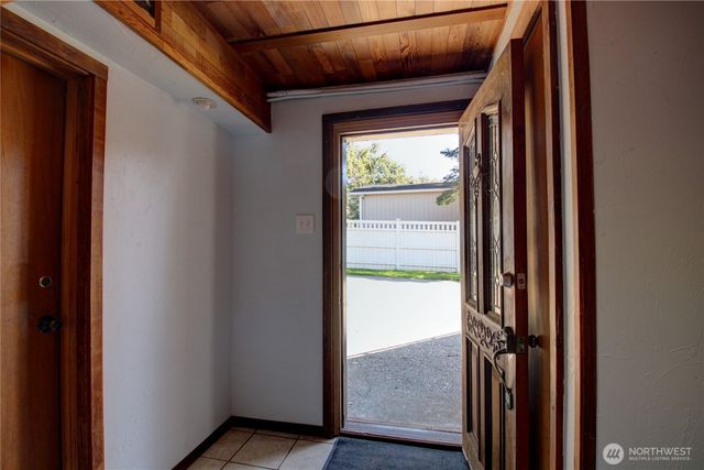 4607 Anaco Beach Road, Anacortes, WA 98221