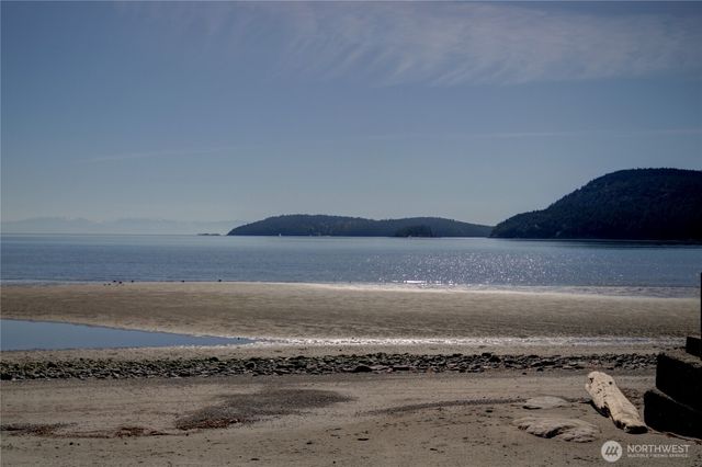 4607 Anaco Beach Road, Anacortes, WA 98221
