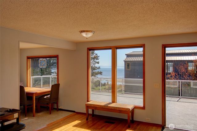 4607 Anaco Beach Road, Anacortes, WA 98221