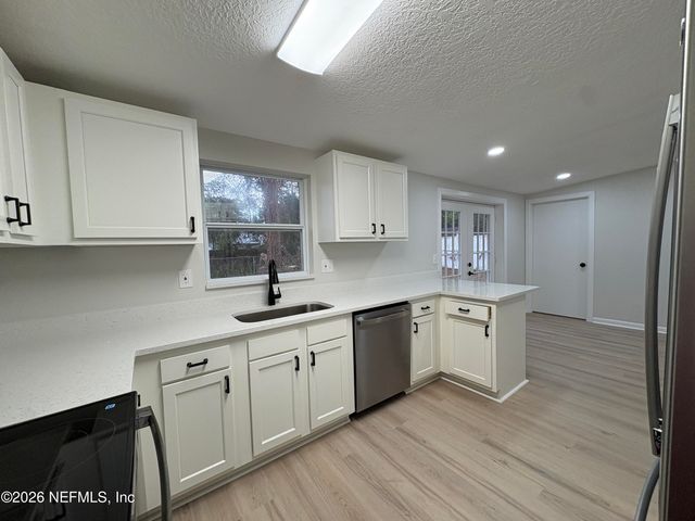 2819 LAUDERDALE Drive E, Jacksonville, FL 32277