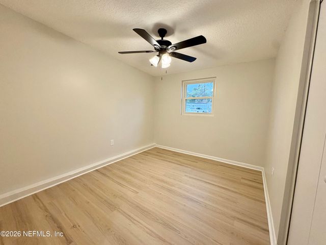 2819 LAUDERDALE Drive E, Jacksonville, FL 32277