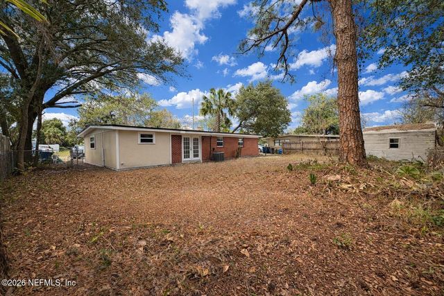 2819 LAUDERDALE Drive E, Jacksonville, FL 32277