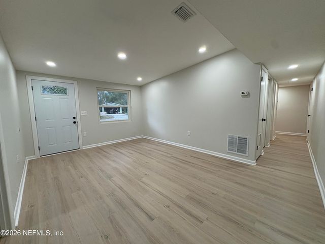 2819 LAUDERDALE Drive E, Jacksonville, FL 32277