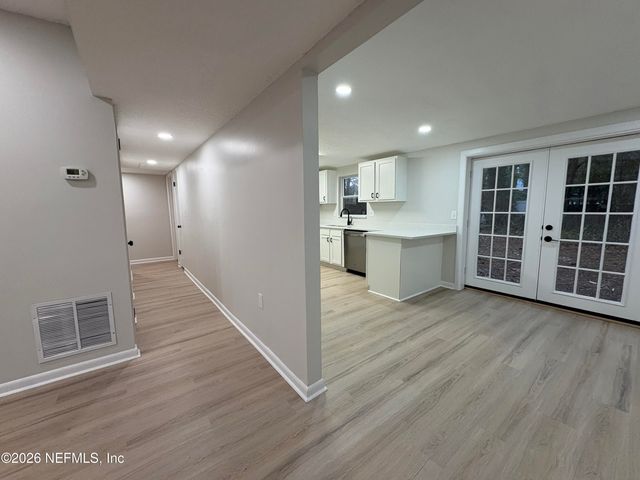 2819 LAUDERDALE Drive E, Jacksonville, FL 32277