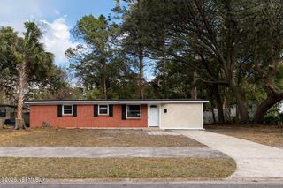 2819 LAUDERDALE Drive E, Jacksonville, FL 32277