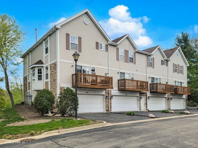 790 W Misty Drive, Palatine, IL 60074