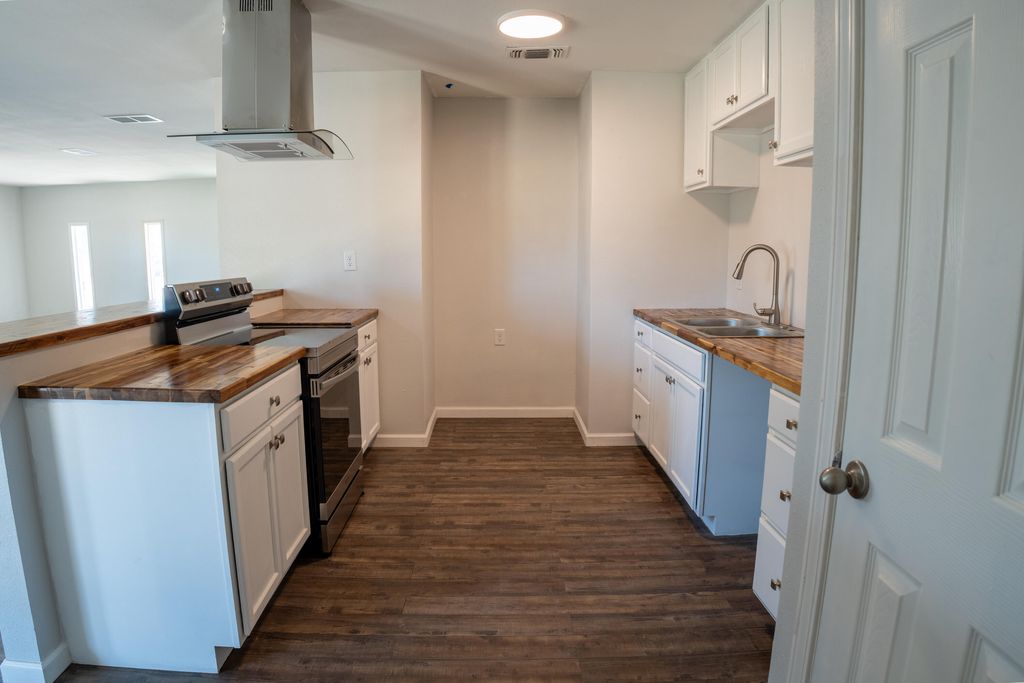 Image 10 of property listing at 202 S Burleson Street, Eden, TX 76837
