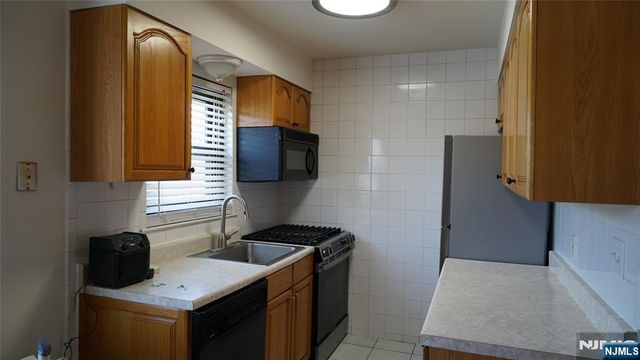 403 Anderson 4 B, Fairview, NJ 07022