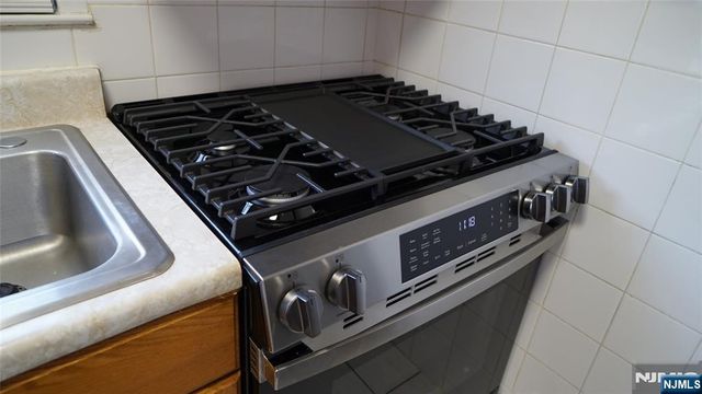403 Anderson 4 B, Fairview, NJ 07022