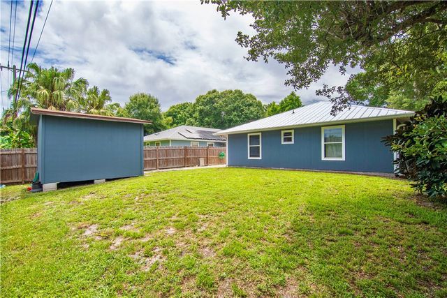 3186 1st Lane, Vero Beach, FL 32968
