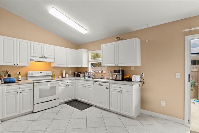 3186 1st Lane, Vero Beach, FL 32968