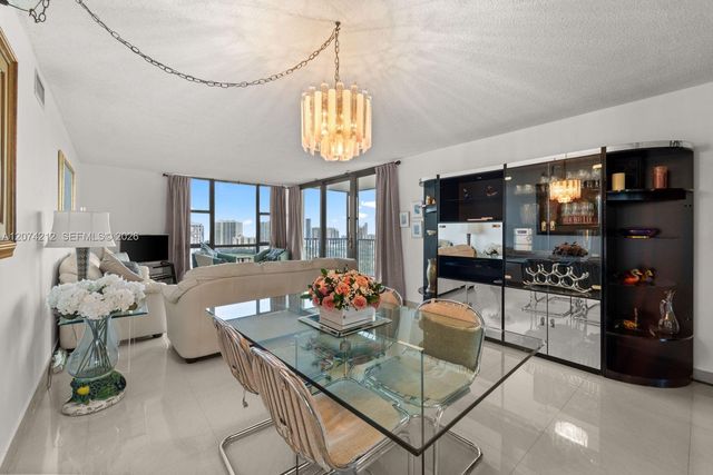 20379 W Country Club Drive 2433, Aventura, FL 33180